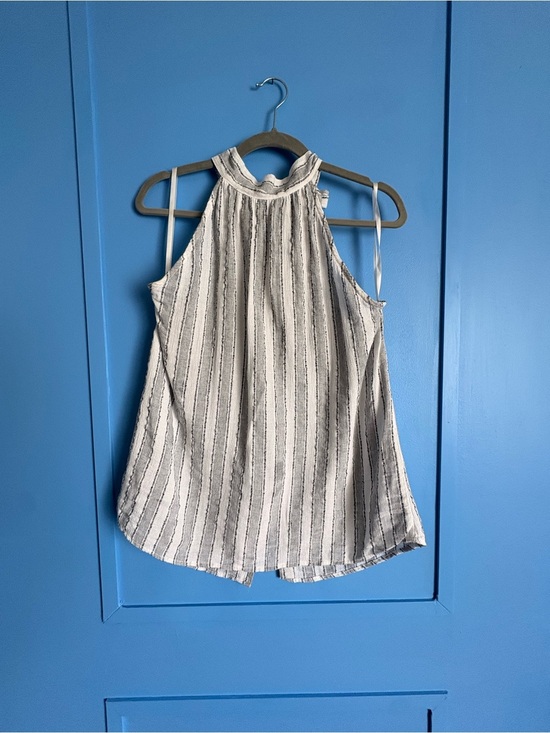 Doe & Rae Tops - Striped High-Neck Sleeveless Top w/ Back Neck Tie - Women’s Large​